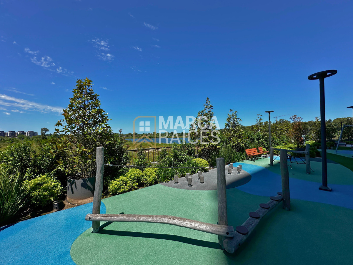 Apartamento ID.1148 - Venta Apartamento de Categoría en Carrasco Este 3 Dormitorios 3 Baños Vista al Lago a Estrenar