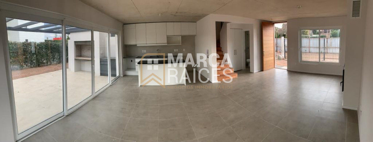 Apartamento ID.793 - Venta Casa 3 Dormitorios 2 Baños Parrillero Barra de Carrasco