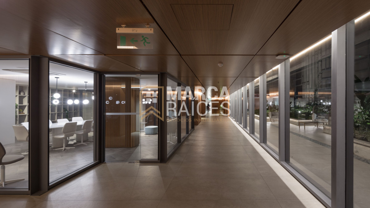 Apartamento ID.1792 - Alquiler Apartamento 3 Dormitorios 2 Baños Piscina Edificio de Categoria Centro Montevideo