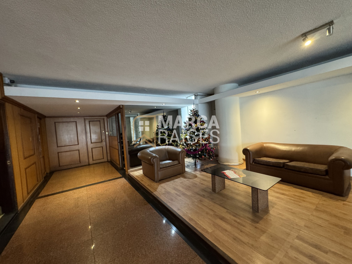 Apartamento ID.1199 - Venta Apartamento 4 Dormitorios 2 baños Garage Punta Carretas Montevideo