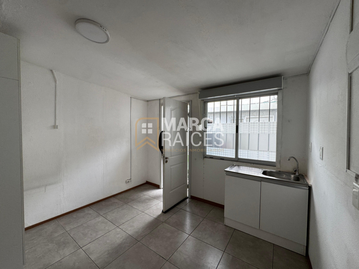 Apartamento ID.1847 - Alquiler Apartamento Monoambiente Economico Para Estudiantes Palermo Montevideo