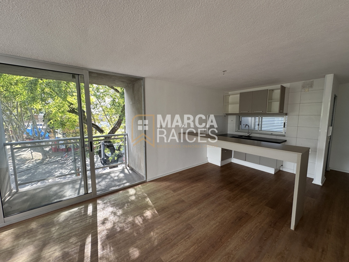 Apartamento ID.699 - Alquiler Apartamento 2 Dormitorios Balcon Cochera Complejo Cerrado Prado Montevideo
