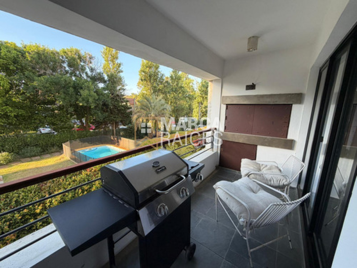 Apartamento ID.1858 - Apartamento en Alquiler 2 Dormitorios, 2 Baños. Barra de Carrasco, Canelones
