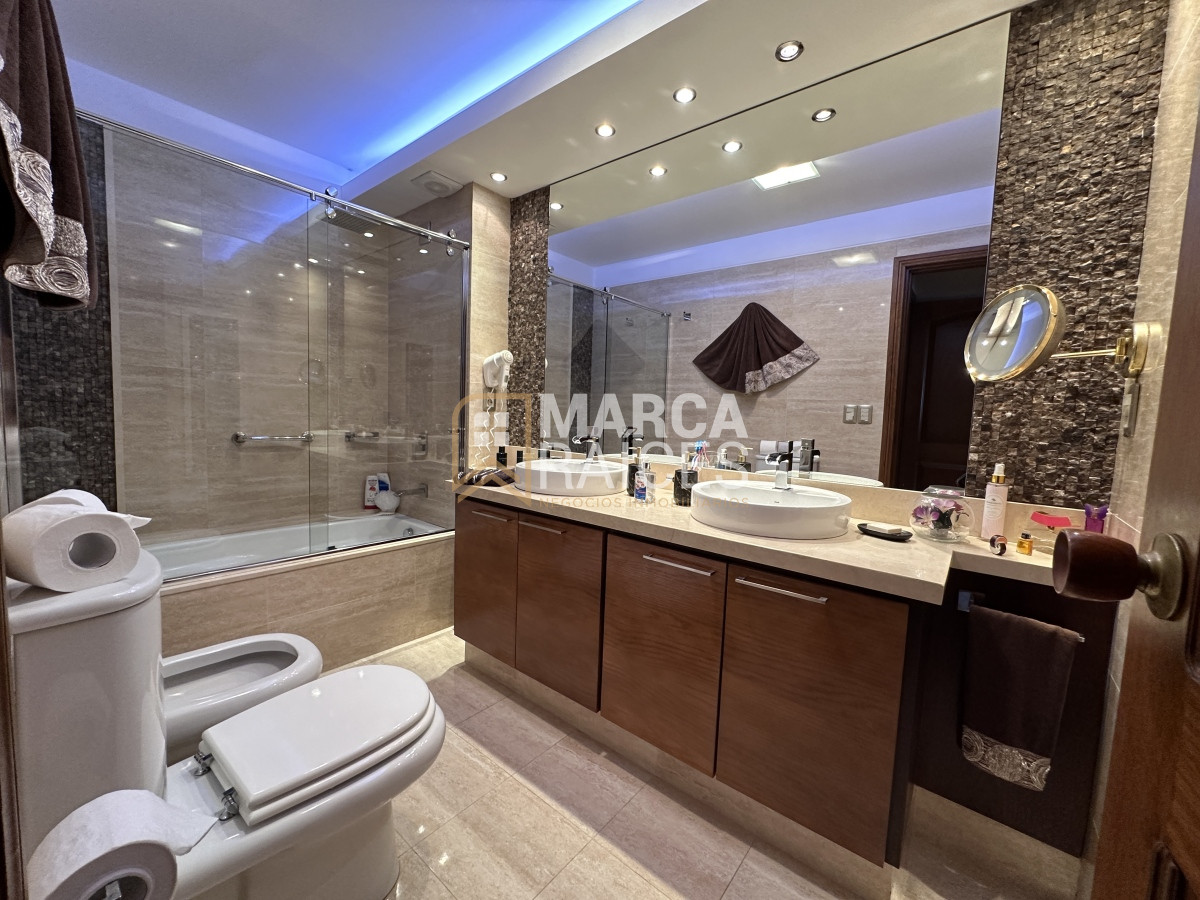 Apartamento ID.888 - Venta Espectacular Apartamento Sobre Rambla 4 Dormitorios Garage Doble Punta Carretas Montevideo