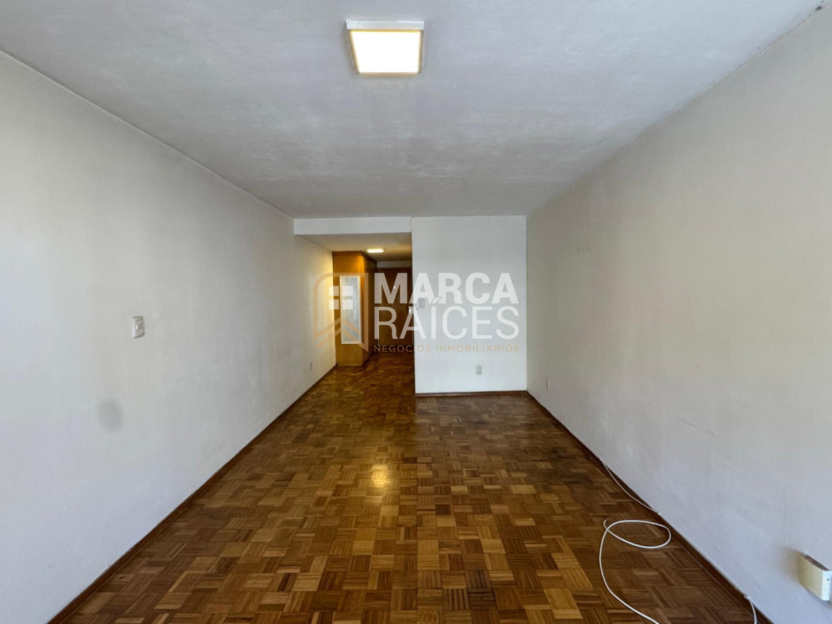 Apartamento ID.1865 - Alquiler Apartamento Monoambiente Con Balcon Piso Vista a la Rambla Pocitos Montevideo