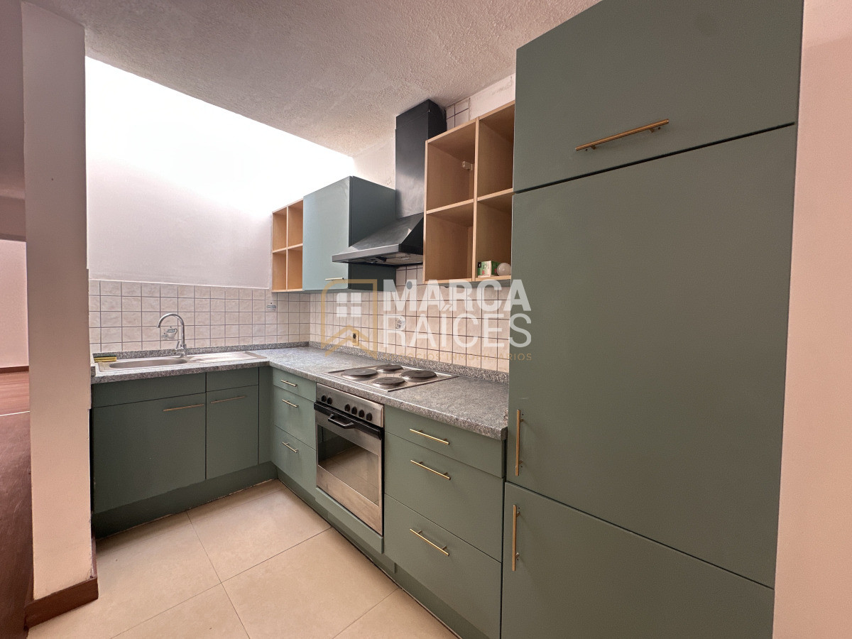 Apartamento ID.1657 - Alquiler Apartamento tipo casa 2 dormitorios con tarreza grande Barrio Sur Montevideo