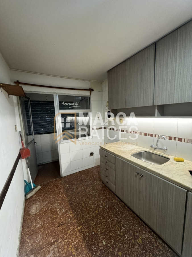 Apartamento ID.718 - Venta Apartamento 2 Dormitorios 2 Baños Con Estacionamiento Centro