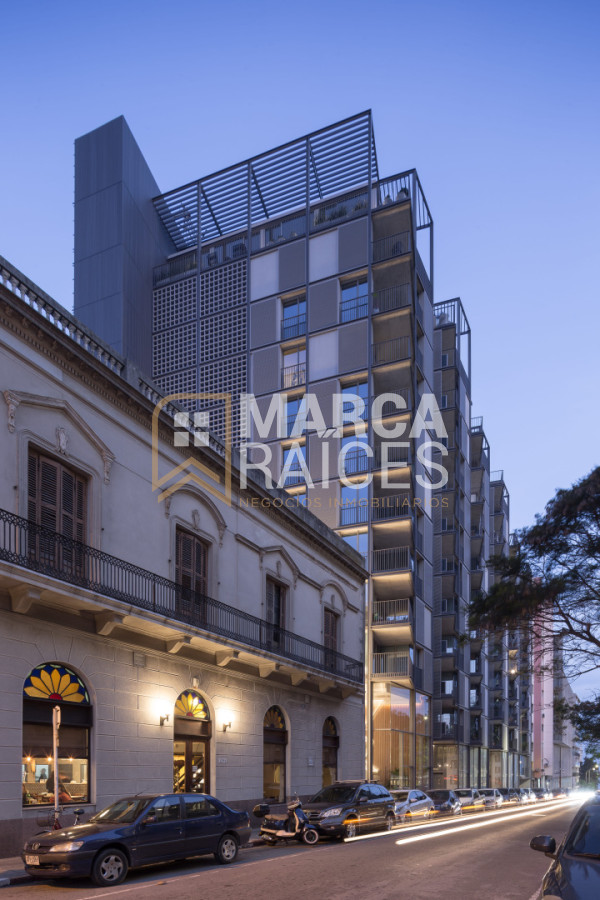 Apartamento ID.1786 - Alquiler Apartamento 1 Dormitorio Piscina Edificio de Categoria Centro Montevideo