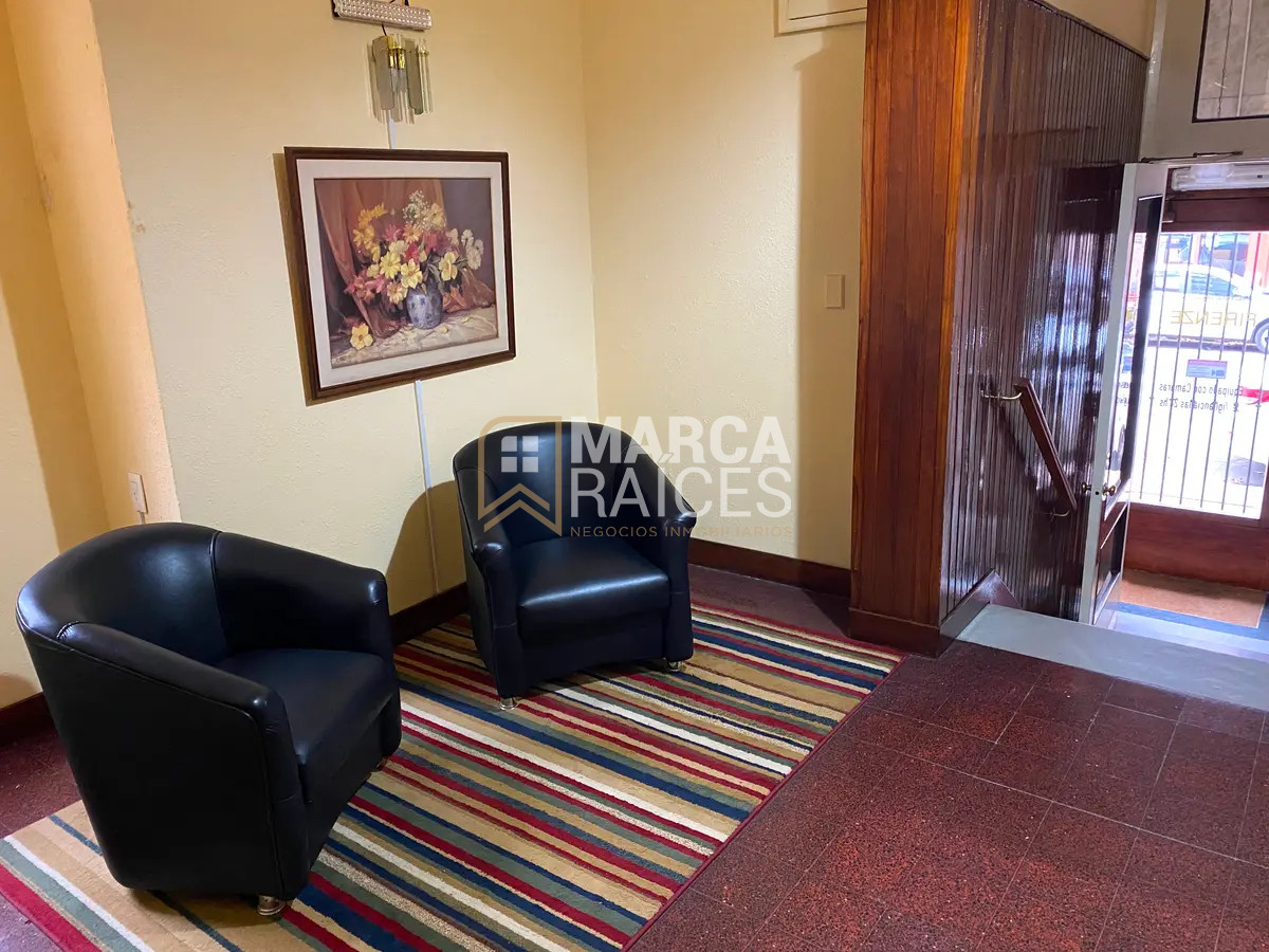 Apartamento ID.1384 - Alquiler Apartamento 1 Dormitorio Amueblado Centro Balcón Montevideo