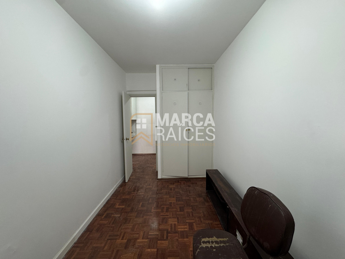 Apartamento ID.1693 - Alquiler Apartamento 3 Dormitorios 2 Baños Patio Centro Montevideo