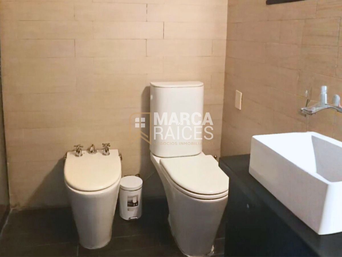 Apartamento ID.1676 - Alquiler Apartamento 2 Dormitorios Sobre la Rambla Opcion Amoblado Malvin Montevideo