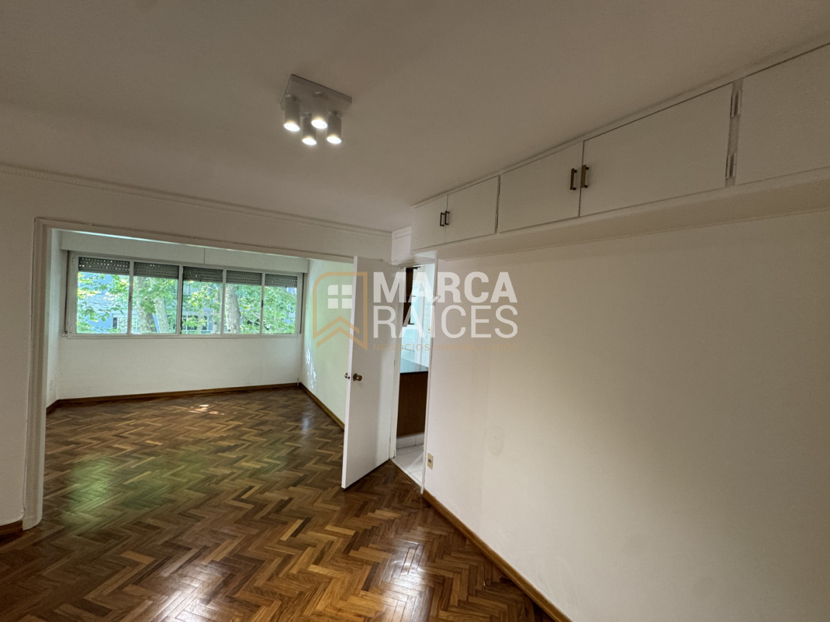 Apartamento ID.1734 - Venta Apartamento 4 dormitorios 3 baños Garage Pocitos Montevideo