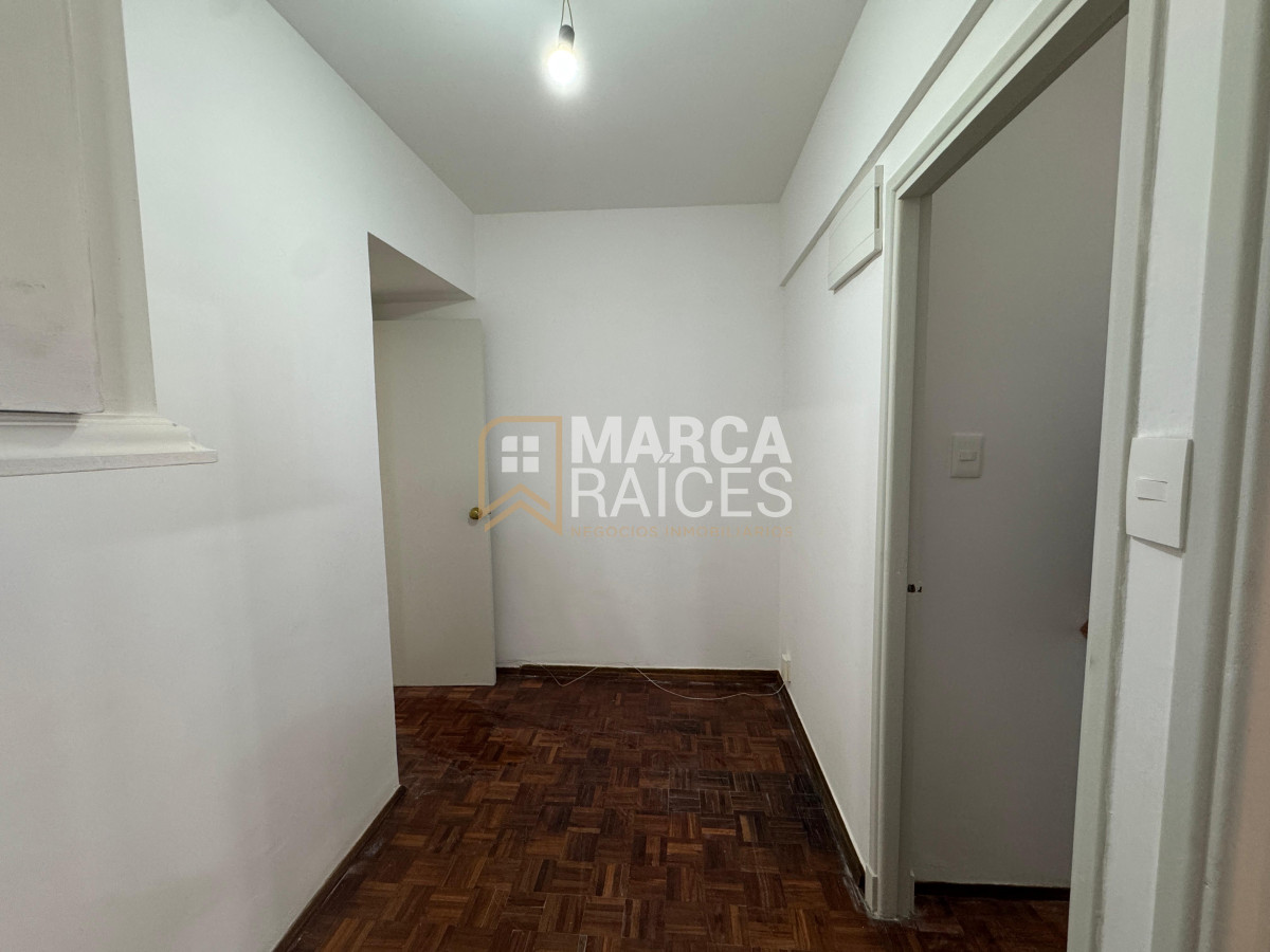 Apartamento ID.1693 - Alquiler Apartamento 3 Dormitorios 2 Baños Patio Centro Montevideo