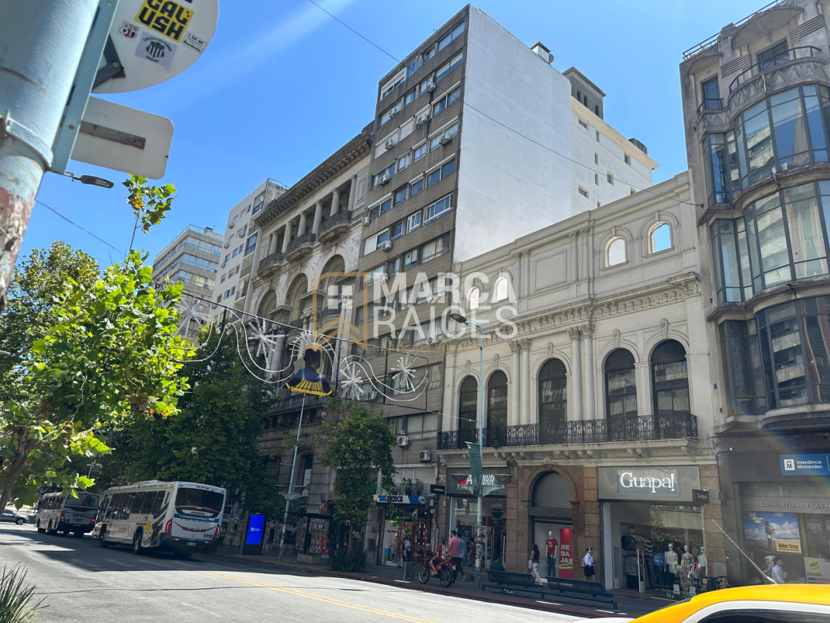 Apartamento ID.1819 - Venta Apartamento 1 Dormitorio con Amplio Patio Cordon Montevideo