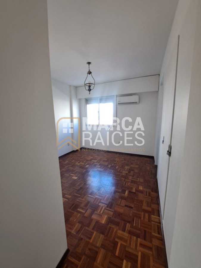 Apartamento ID.1809 - Venta Apartamento 3 dormitorios, 2 baños, con garage. Pocitos, Montevideo