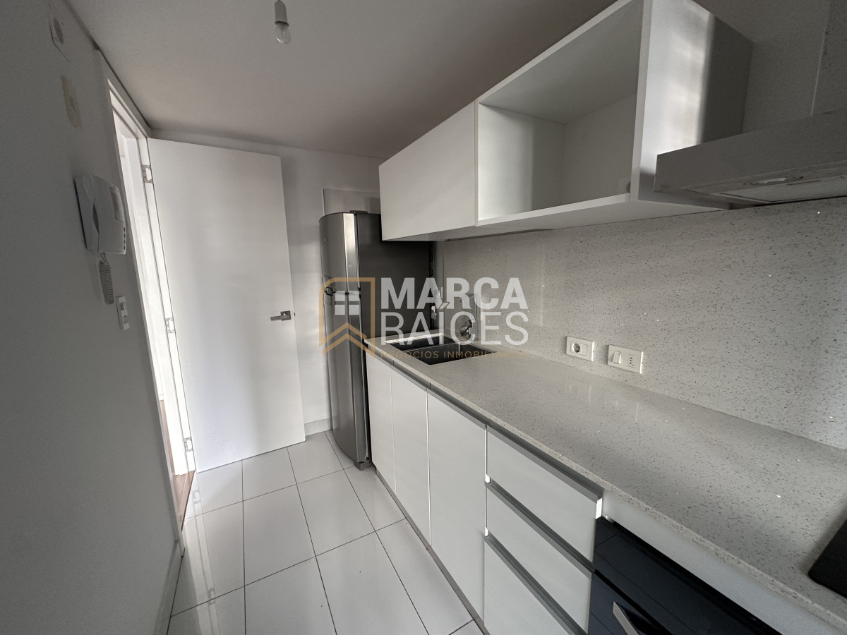 Apartamento ID.1379 - Alquiler Apartamento 2 Dormitorios Centro Montevideo