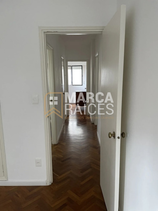 Apartamento ID.2034 - Alquiler Apartamento 2 Dormitorios, 2 Baños. Pocitos, Montevideo