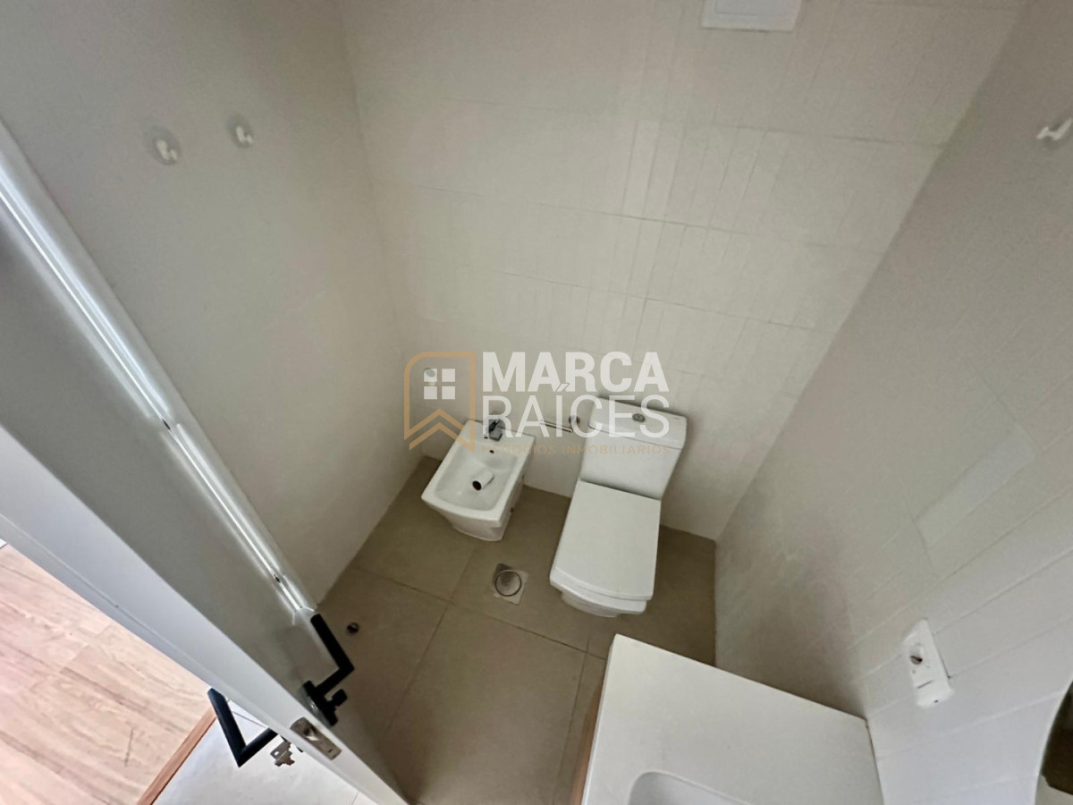 Apartamento ID.1212 - Alquiler Apartamento Premium Duplex 2 Dormitorios 2 Baños Piscina Centro Montevideo