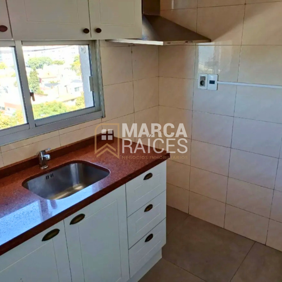 Apartamento ID.1429 - Alquiler Apartamento 1 Dormitorio Garage Fijo Pocitos Montevideo