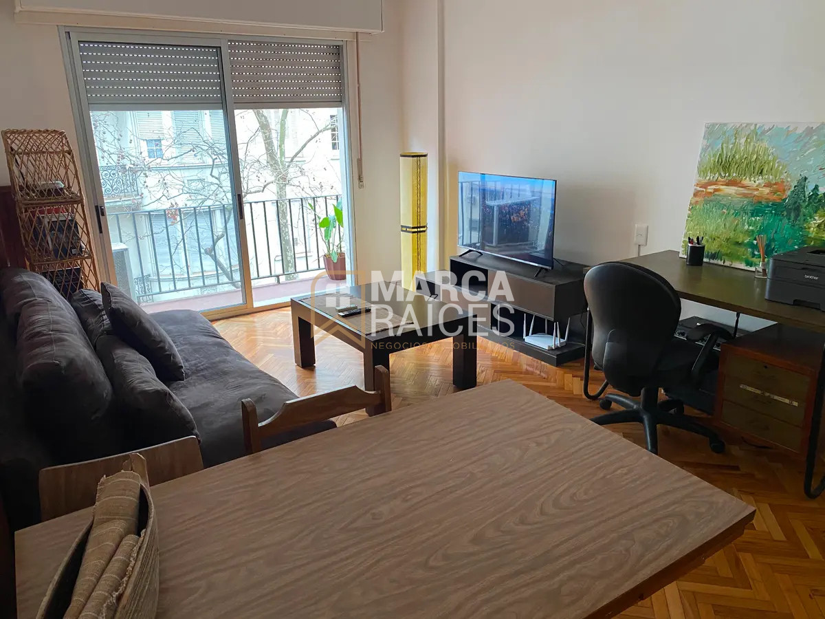 Apartamento ID.1384 - Alquiler Apartamento 1 Dormitorio Amueblado Centro Balcón Montevideo