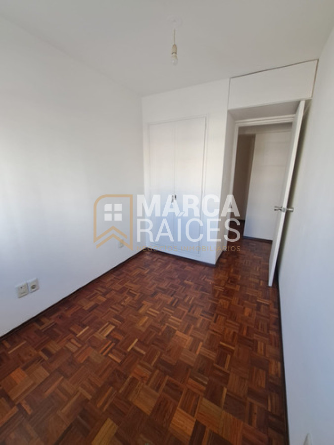 Apartamento ID.1809 - Venta Apartamento 3 dormitorios, 2 baños, con garage. Pocitos, Montevideo