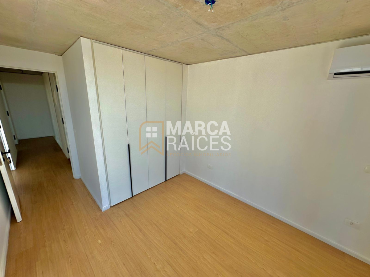 Apartamento ID.1212 - Alquiler Apartamento Premium Duplex 2 Dormitorios 2 Baños Piscina Centro Montevideo