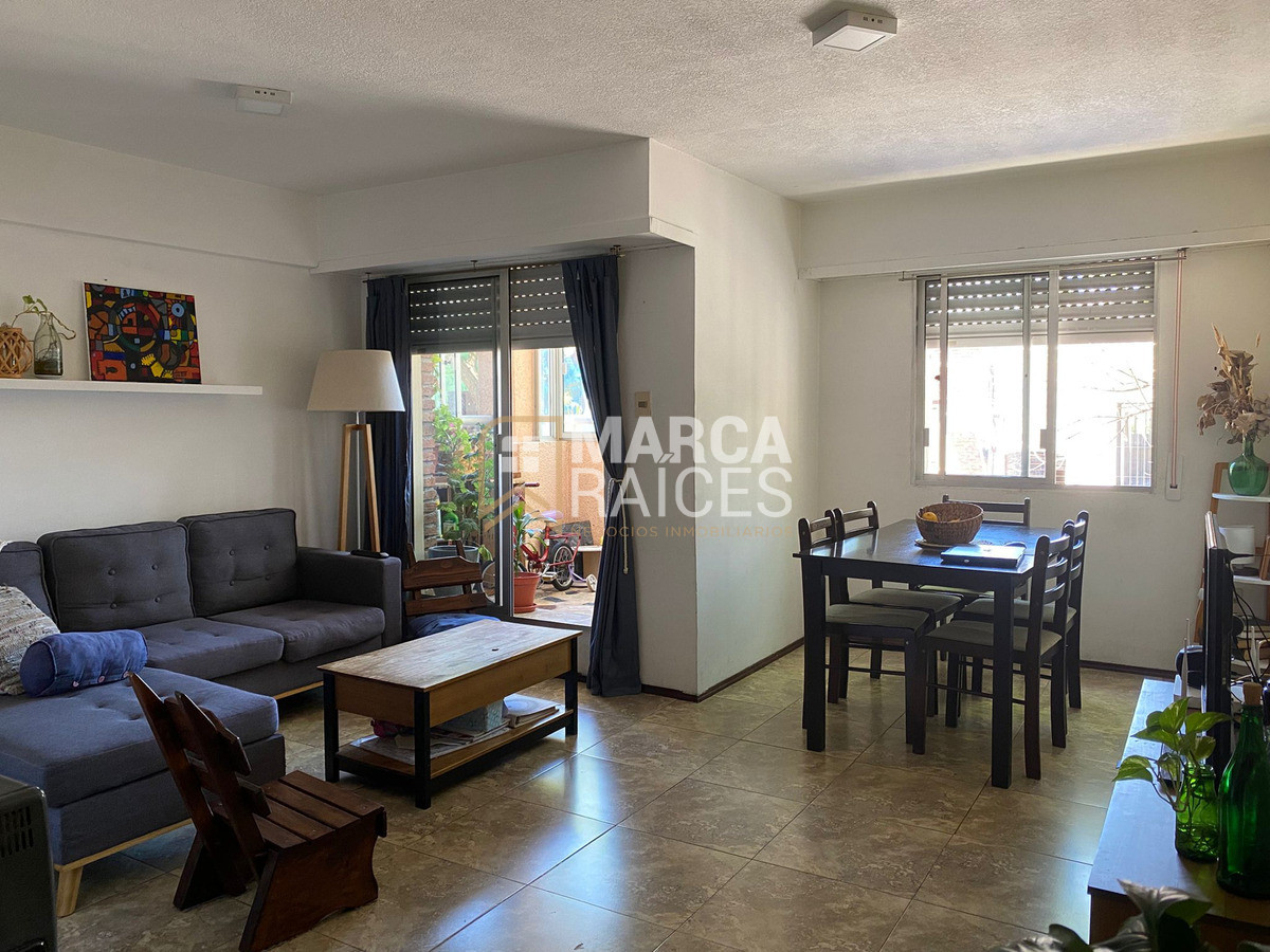 Apartamento ID.1702 - Alquiler Apartamento al Frente - 2 Dormitorios - Palermo, Montevideo