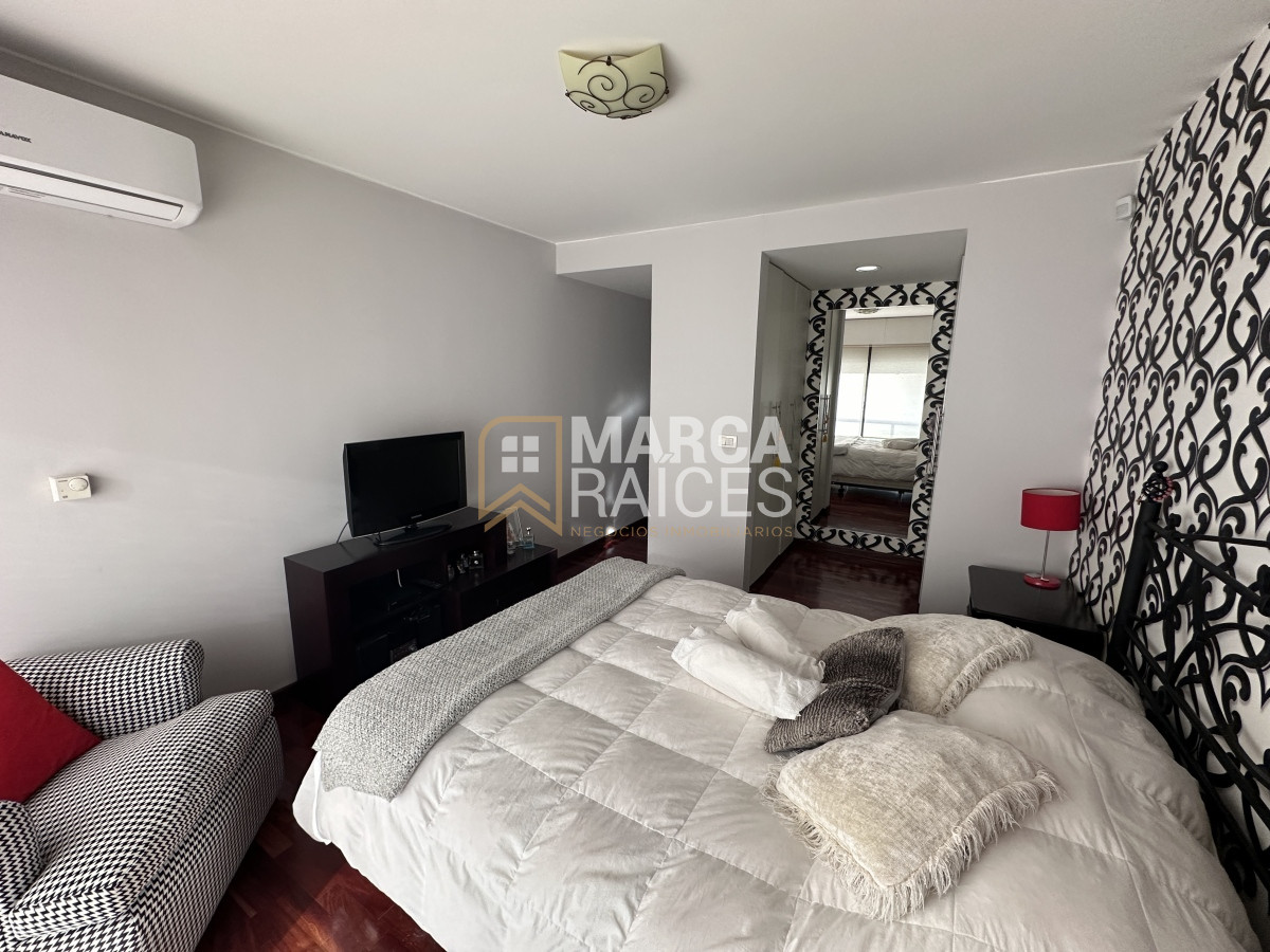 Apartamento ID.1043 - Venta Hermoso Apartamento 3 Dormitorios 3 Baños Balcon Patio Parrillero Pocitos Montevideo