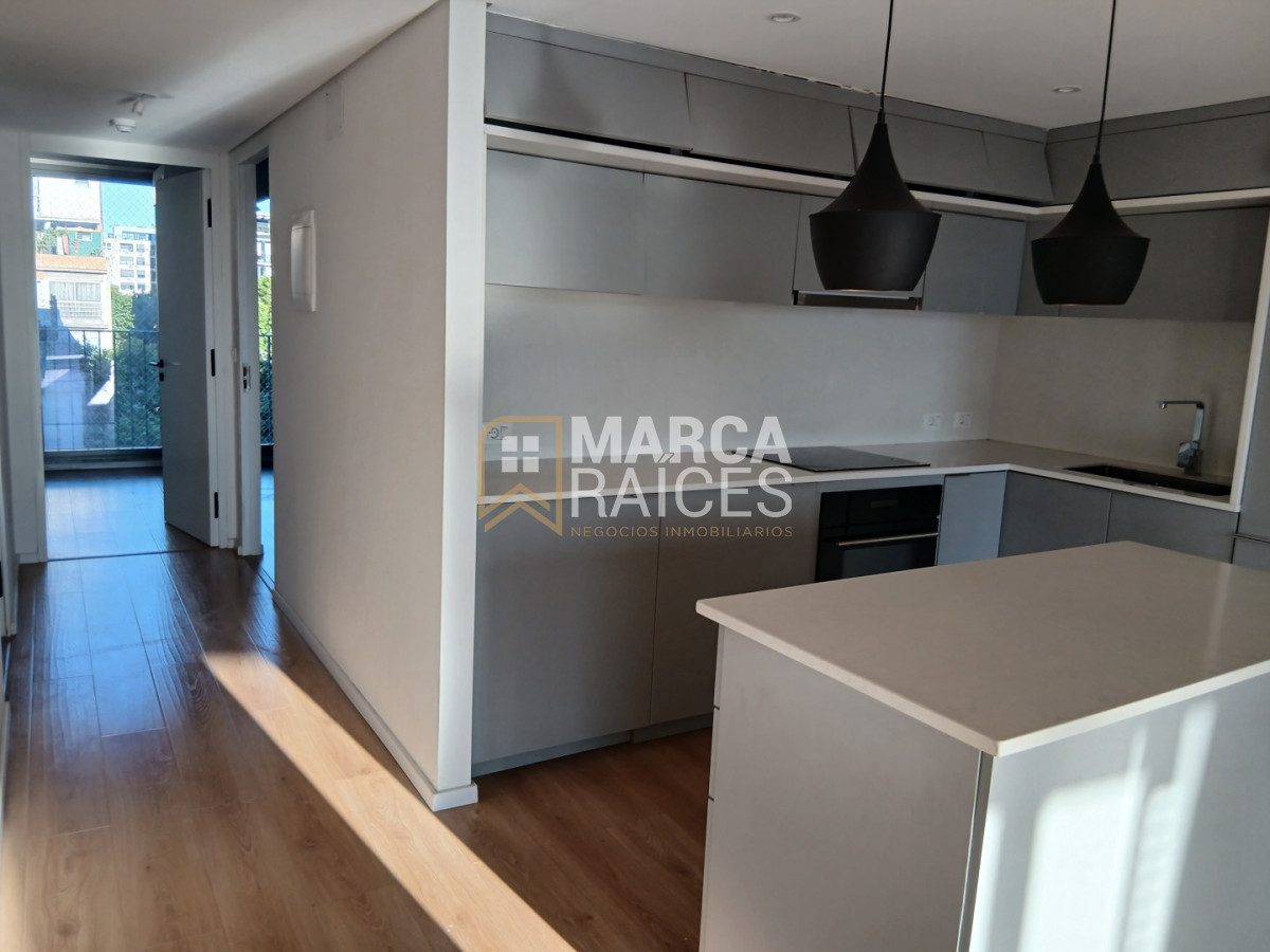 Apartamento ID.1792 - Alquiler Apartamento 3 Dormitorios 2 Baños Piscina Edificio de Categoria Centro Montevideo