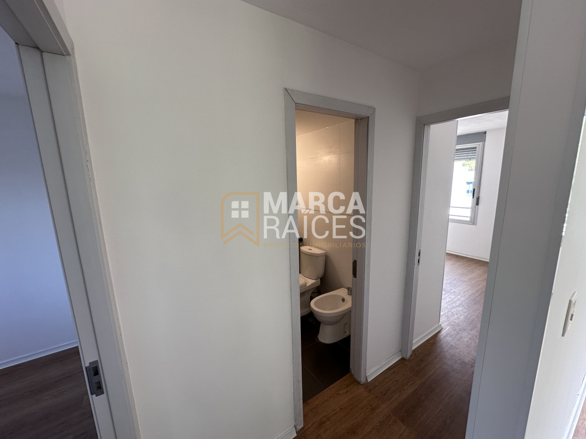 Apartamento ID.699 - Alquiler Apartamento 2 Dormitorios Balcon Cochera Complejo Cerrado Prado Montevideo