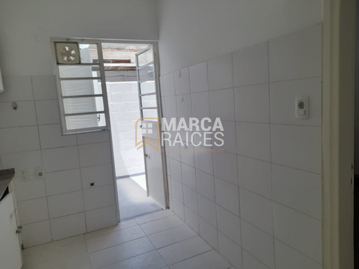 Apartamento ID.1816 - Alquiler Apartamento 2 Dormitorios, planta baja con patio. La Blanqueada, Montevideo