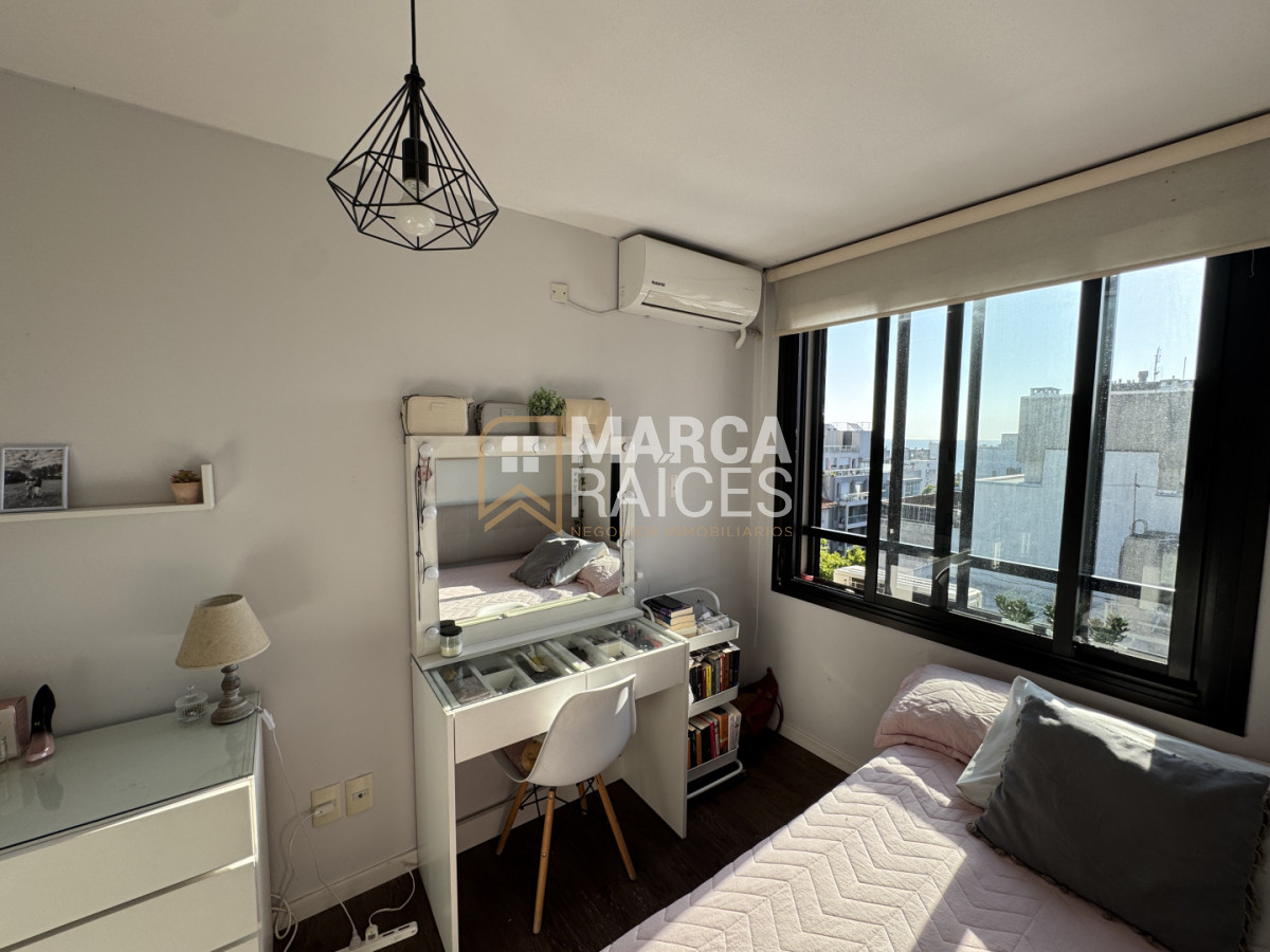 Apartamento ID.1797 - Alquiler Penthouse con Parrillero y Garage, 3 Dormitorios, 2 baños. Centro, Montevideo