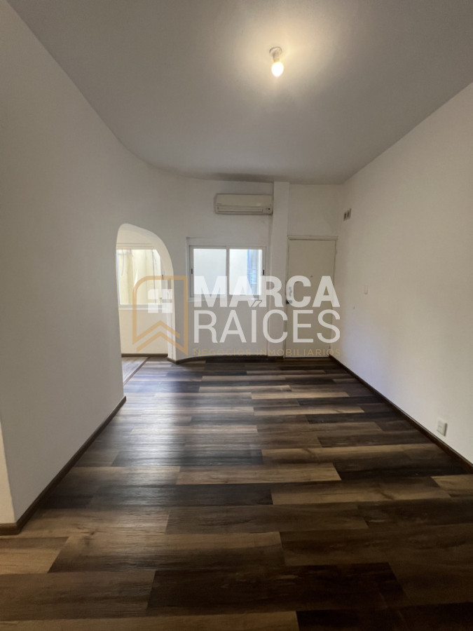 Apartamento ID.1782 - Alquiler Apartamento 2 Dormitorios Punta Carretas, a una cuadra de la Rambla y a media cuadra del Punta Carretas Shopping