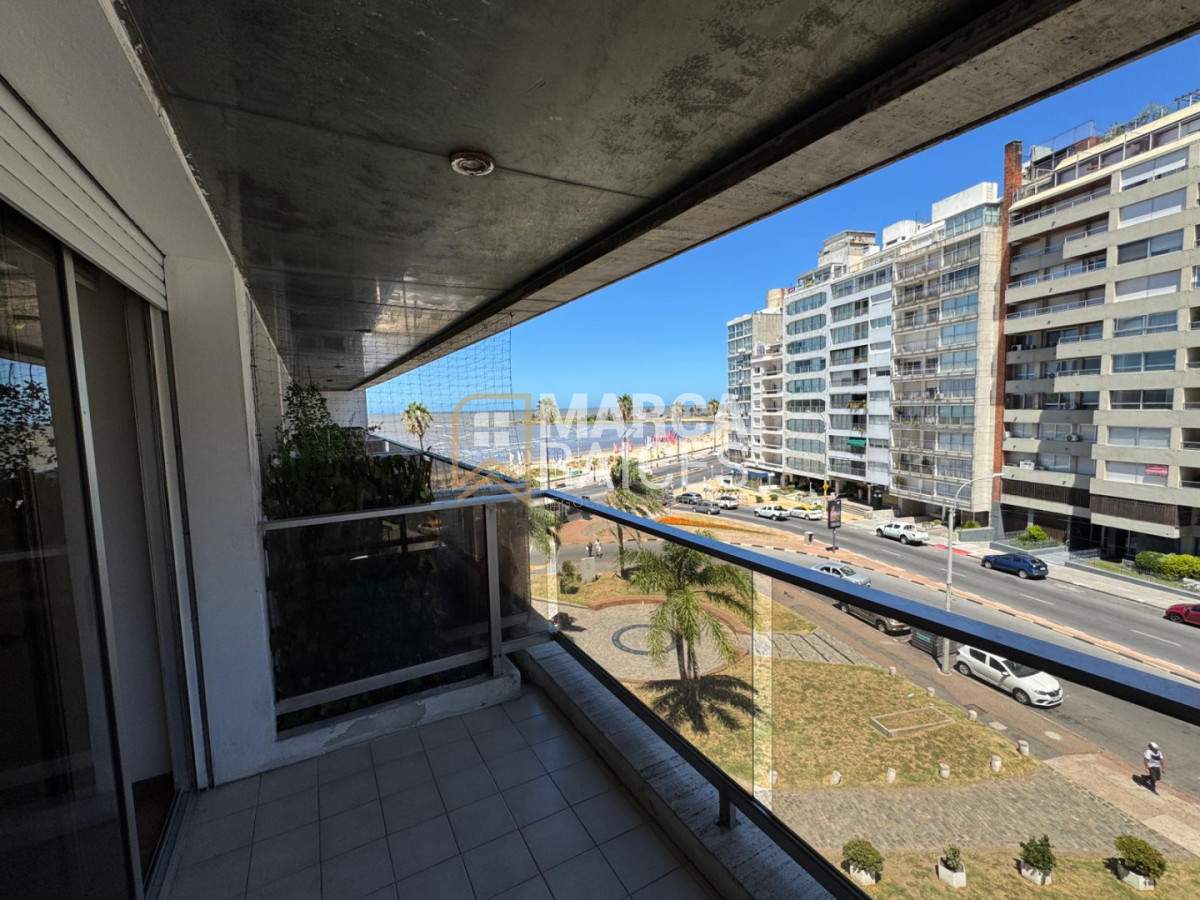 Apartamento ID.1865 - Alquiler Apartamento Monoambiente Con Balcon Piso Vista a la Rambla Pocitos Montevideo