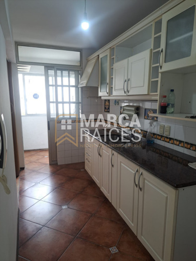Apartamento ID.1809 - Venta Apartamento 3 dormitorios, 2 baños, con garage. Pocitos, Montevideo