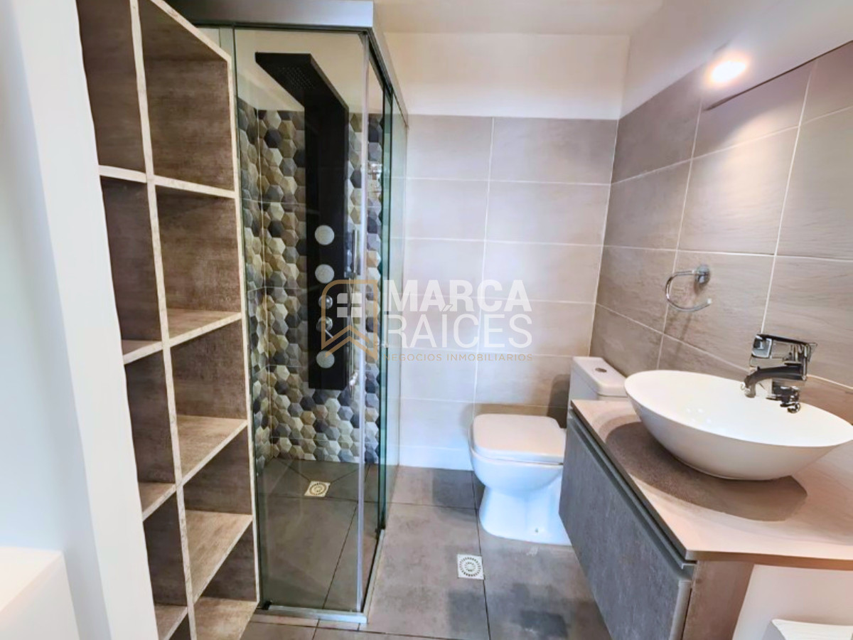 Apartamento ID.1589 - Alquiler Amplio Monoambiente Garage Centro Montevideo