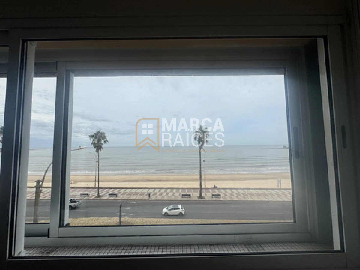 Apartamento ID.1900 - Alquiler Apartamento 1 Dormitorio, con vista al Mar. Pocitos, Montevideo