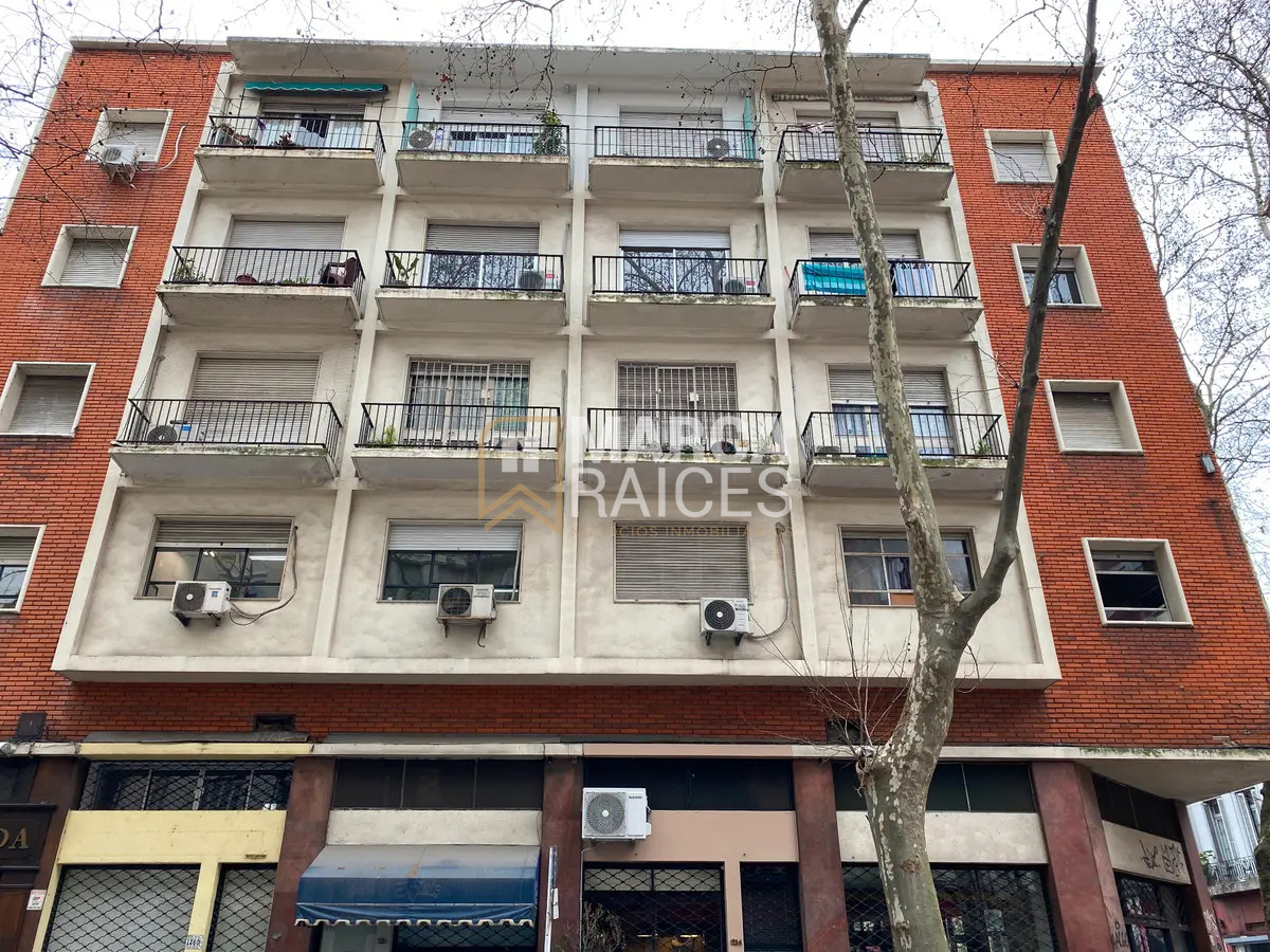 Apartamento ID.1384 - Alquiler Apartamento 1 Dormitorio Amueblado Centro Balcón Montevideo