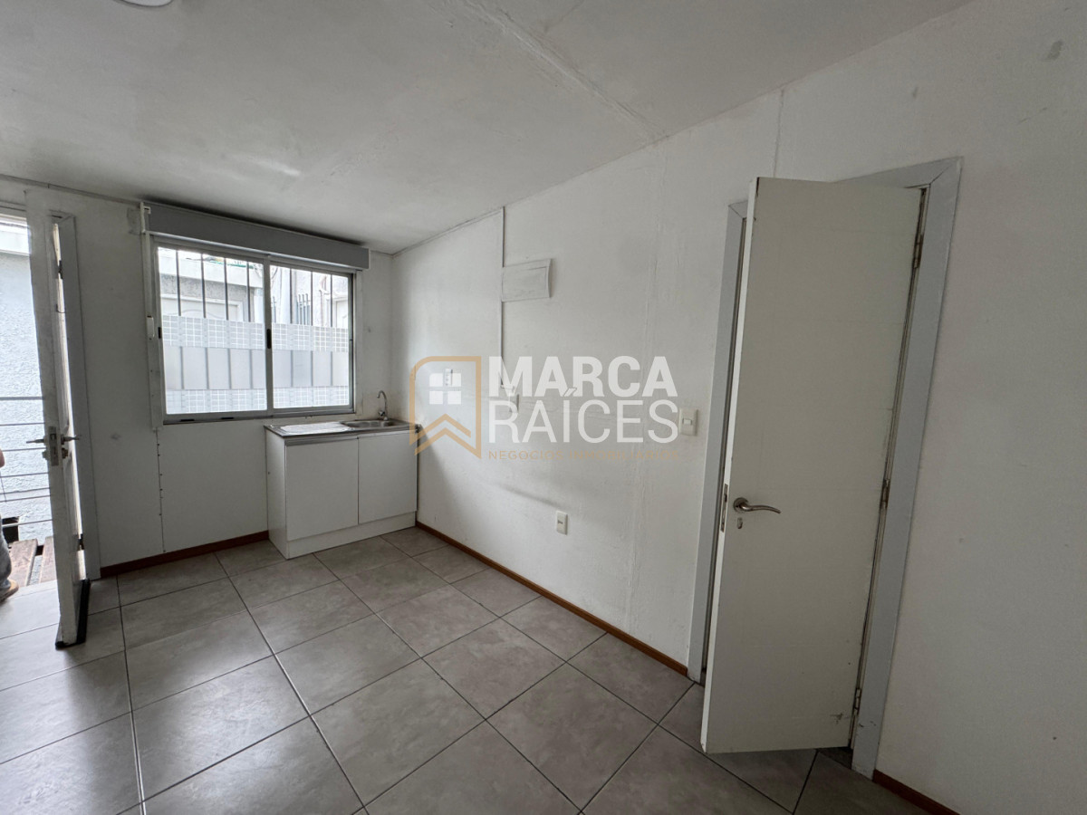Apartamento ID.1847 - Alquiler Apartamento Monoambiente Economico Para Estudiantes Palermo Montevideo