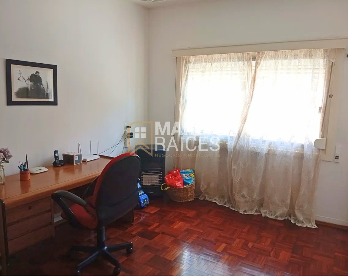 Apartamento ID.1728 - Venta Apartamento 4 Dormitorios 2 Baños Balcon Centro Montevideo
