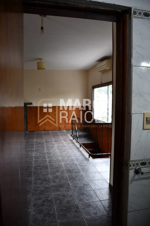 Apartamento ID.2012 - Alquiler Apartamento 4 Dormitorios, 2 Baños. La Blanqueada, Montevideo