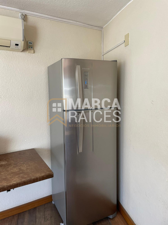 Apartamento ID.1523 - Alquiler apartamento de 4 dormitorios muy luminoso frente al mar en Rambla de Punta Carretas, Montevideo. 