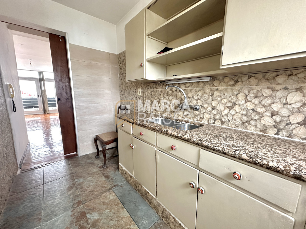 Apartamento ID.1650 - Alquiler Apartamento 2 Dormitoros Garage Pocitos Montevideo