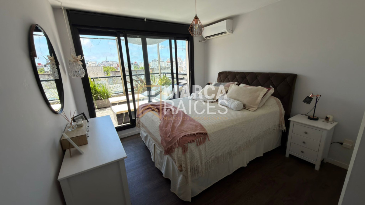 Apartamento ID.1797 - Alquiler Penthouse con Parrillero y Garage, 3 Dormitorios, 2 baños. Centro, Montevideo