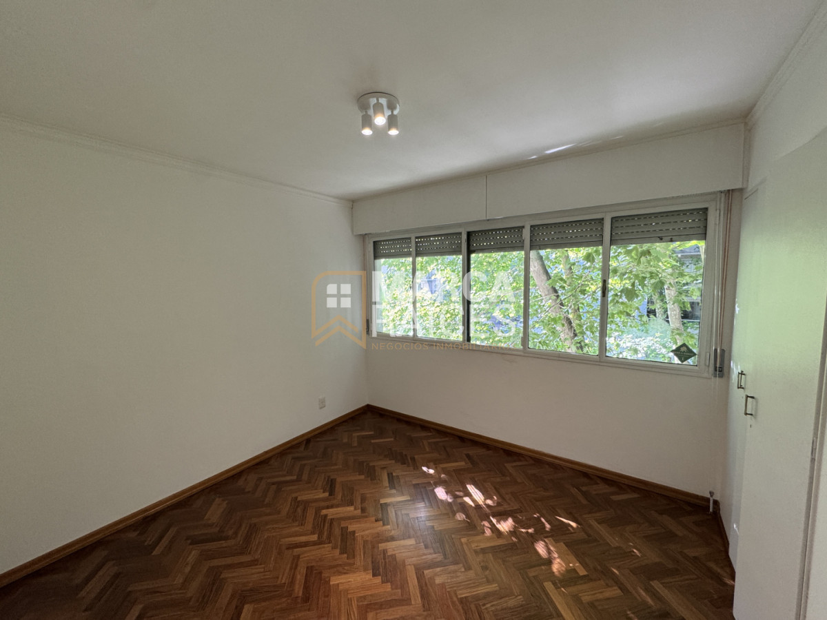 Apartamento ID.1734 - Venta Apartamento 4 dormitorios 3 baños Garage Pocitos Montevideo