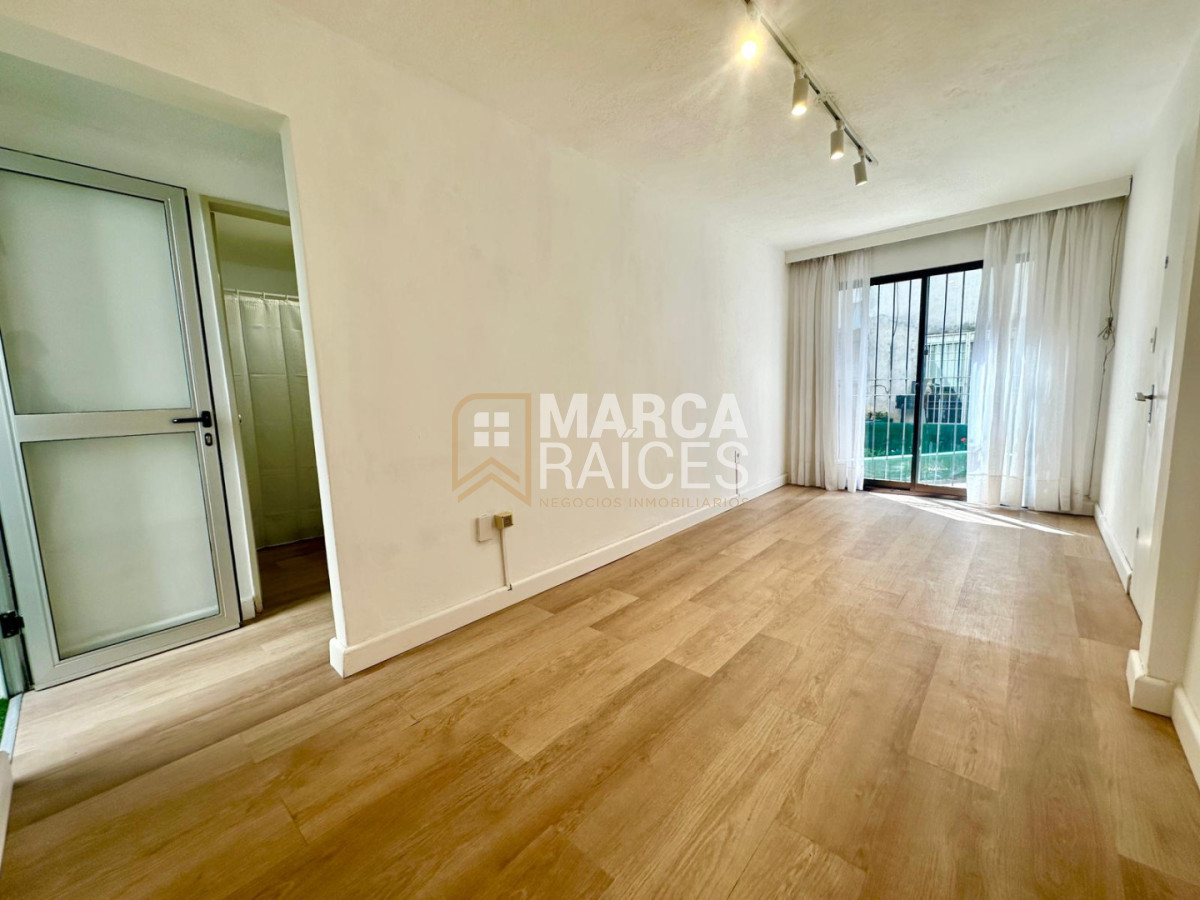 Apartamento ID.1701 - Alquiler Apartamento 1 Dormitorio Patio Ciudad Vieja Montevideo