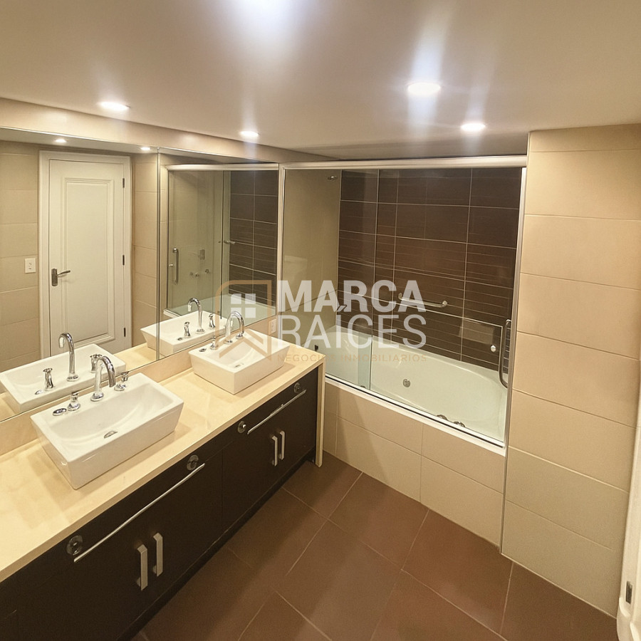 Apartamento ID.1685 - Departamento En Alquiler Temporada 2 Dormitorios 3 Baños Imperiale Playa Brava Punta Del Este