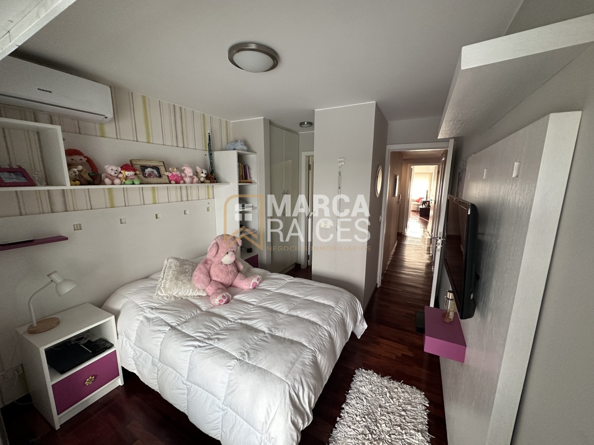 Apartamento ID.1043 - Venta Hermoso Apartamento 3 Dormitorios 3 Baños Balcon Patio Parrillero Pocitos Montevideo