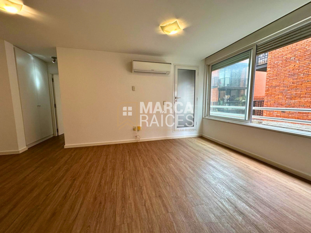 Apartamento ID.1878 - Alquiler Apartamento 1 Dormitorio G.C Bajos Opcion Garage Punta Carretas Montevideo