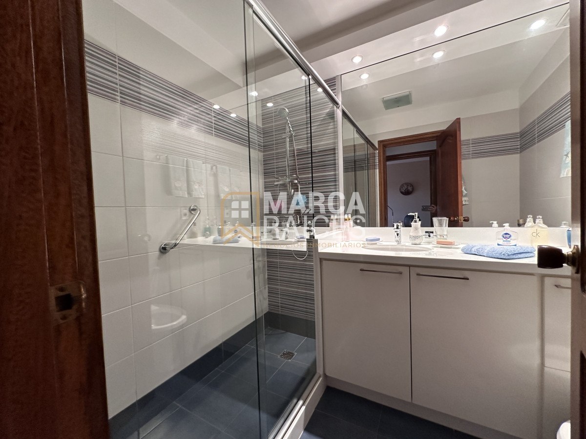Apartamento ID.888 - Venta Espectacular Apartamento Sobre Rambla 4 Dormitorios Garage Doble Punta Carretas Montevideo
